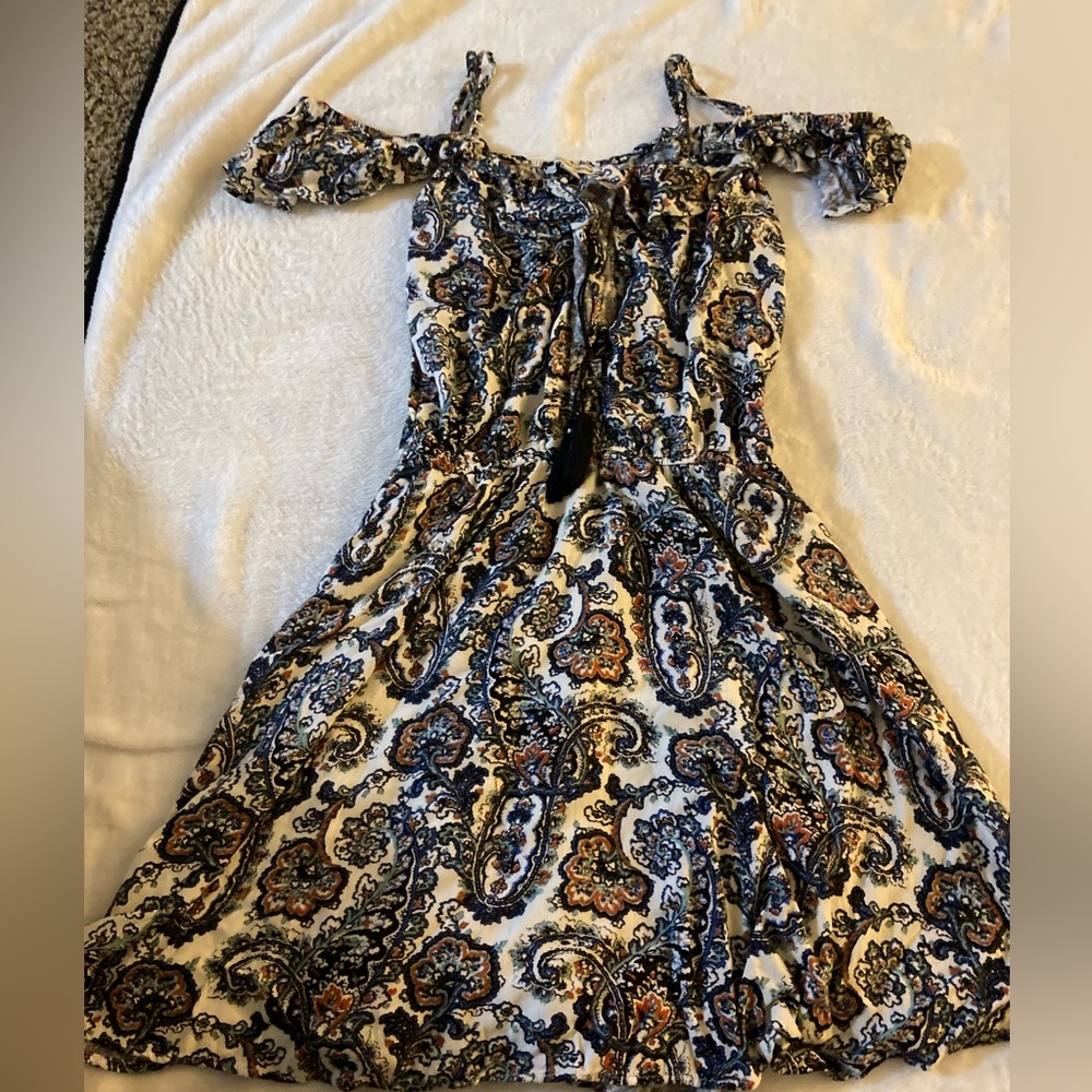 Floral dress from American Eagle. Size: xxs